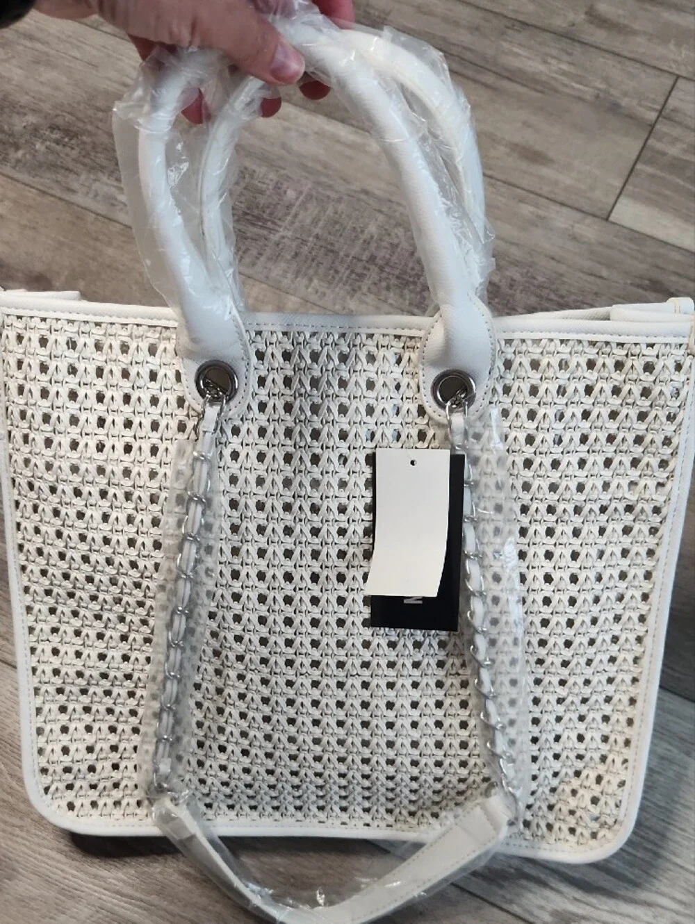 Steve Madden White Woven Tote Plastic Inside BStacy